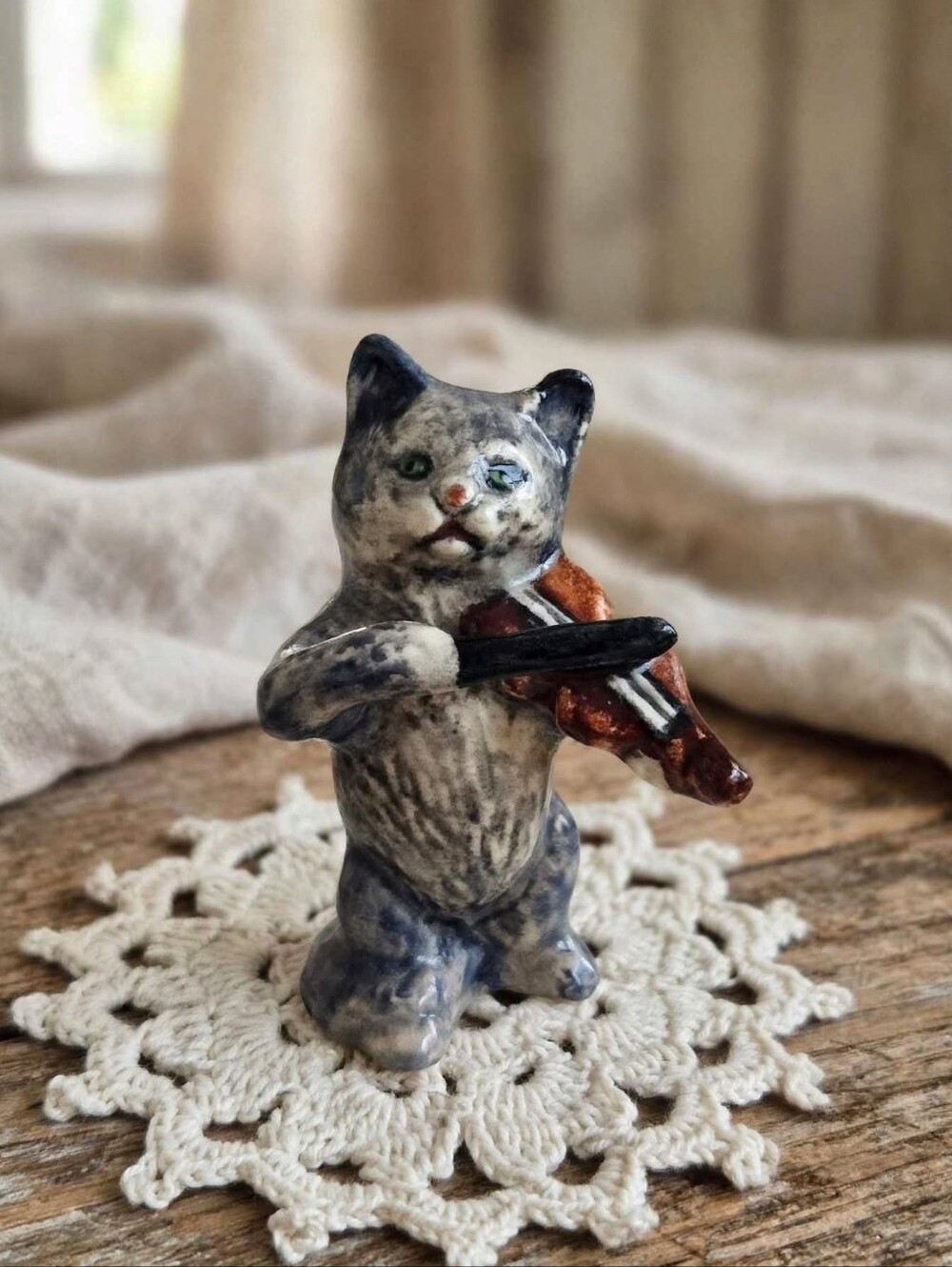 Vintage Beswick England Tabby Cat Playing Violin Ceramic Figurine